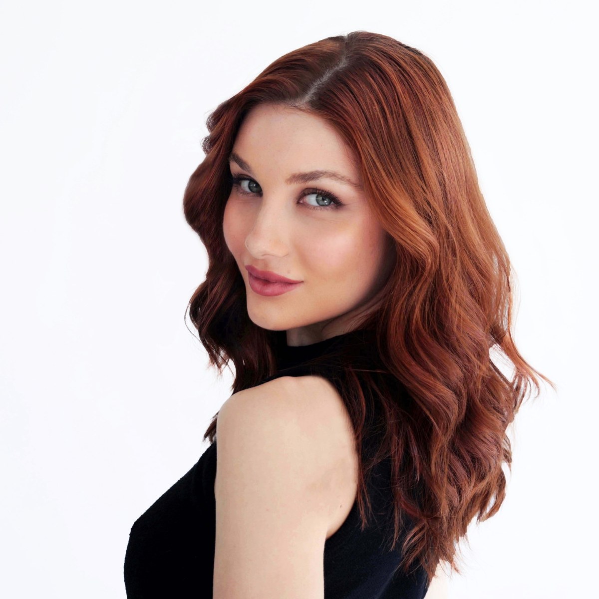 i.N.O Instant Hair Repair Mask Model Shot